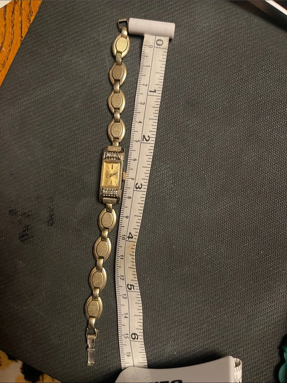 Vintage Women's Baylor Gold Oval Link Bracelet Watch with Crystals. 10k GF bezel